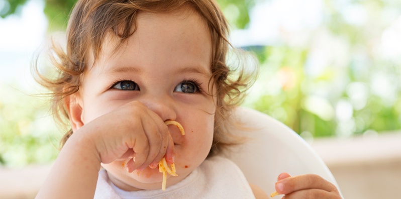 Tips for Feeding 1-2 Year Olds class image